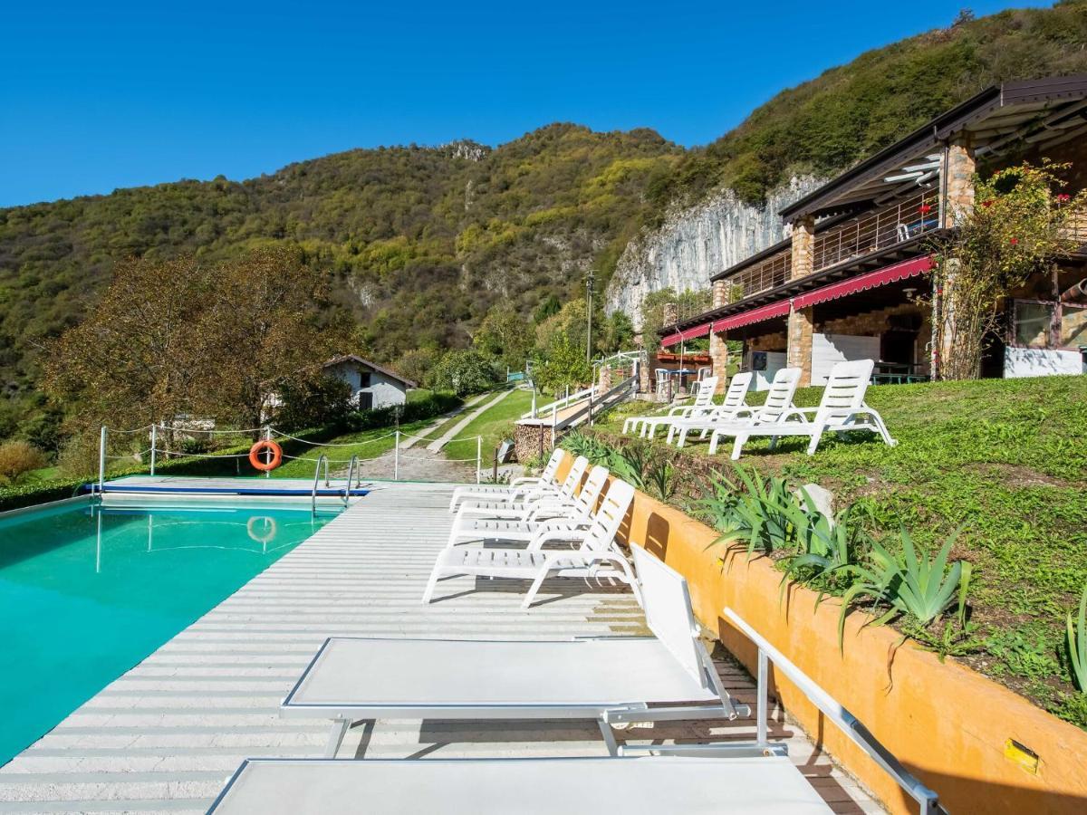 فيلا مارونفي Beautiful Chalet With Swimming Pool In Lombardy المظهر الخارجي الصورة