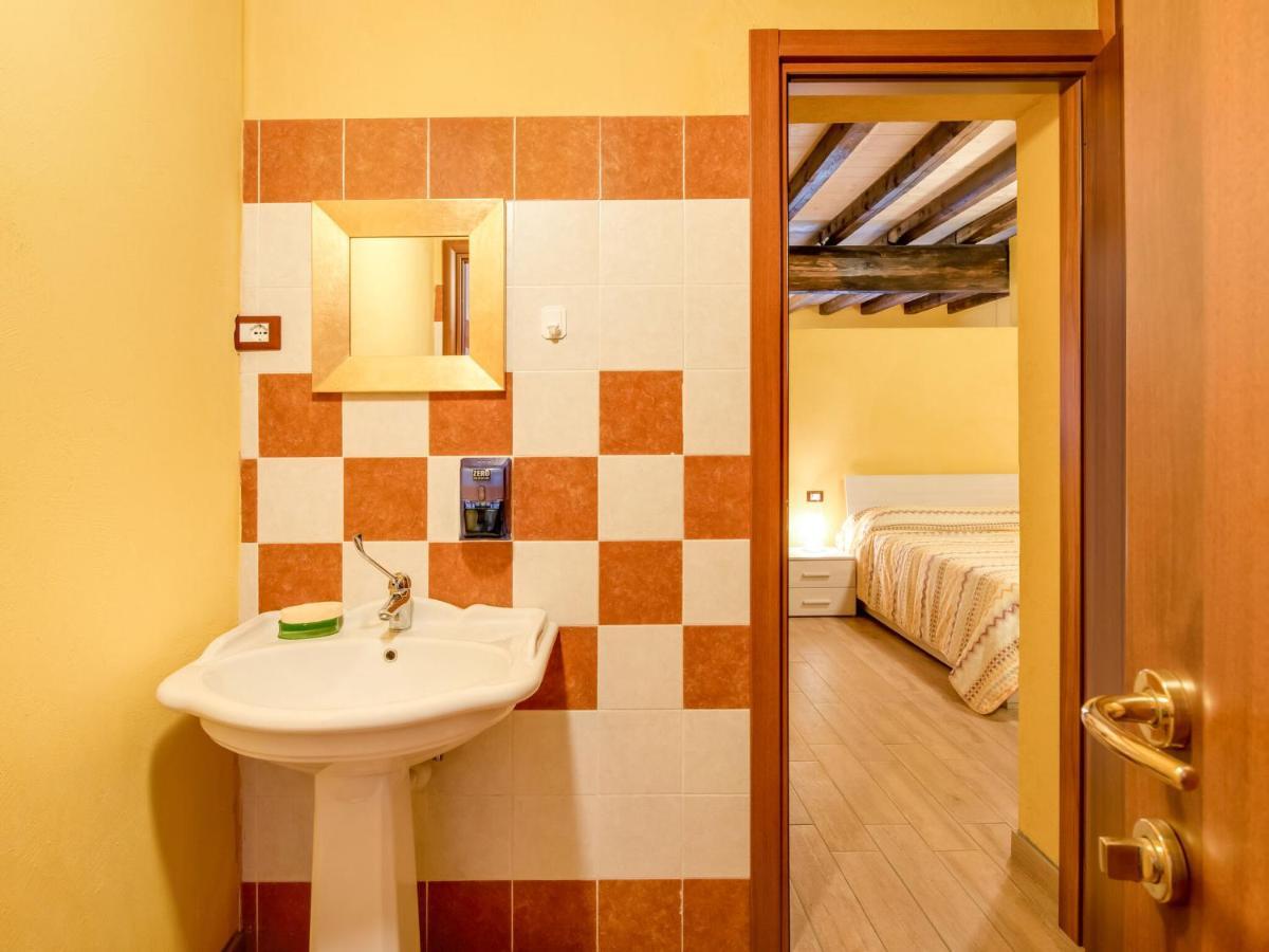 فيلا مارونفي Beautiful Chalet With Swimming Pool In Lombardy المظهر الخارجي الصورة