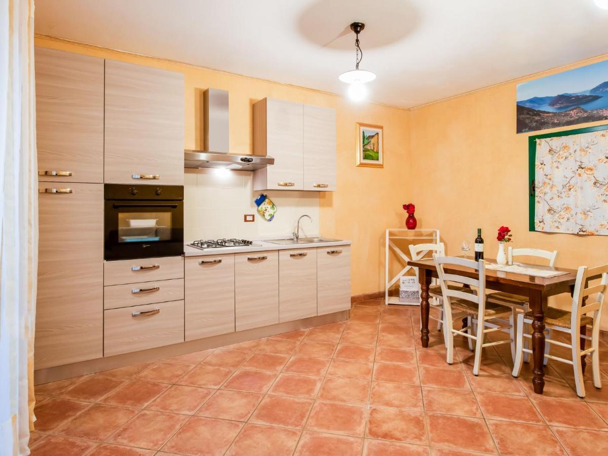 فيلا مارونفي Beautiful Chalet With Swimming Pool In Lombardy المظهر الخارجي الصورة