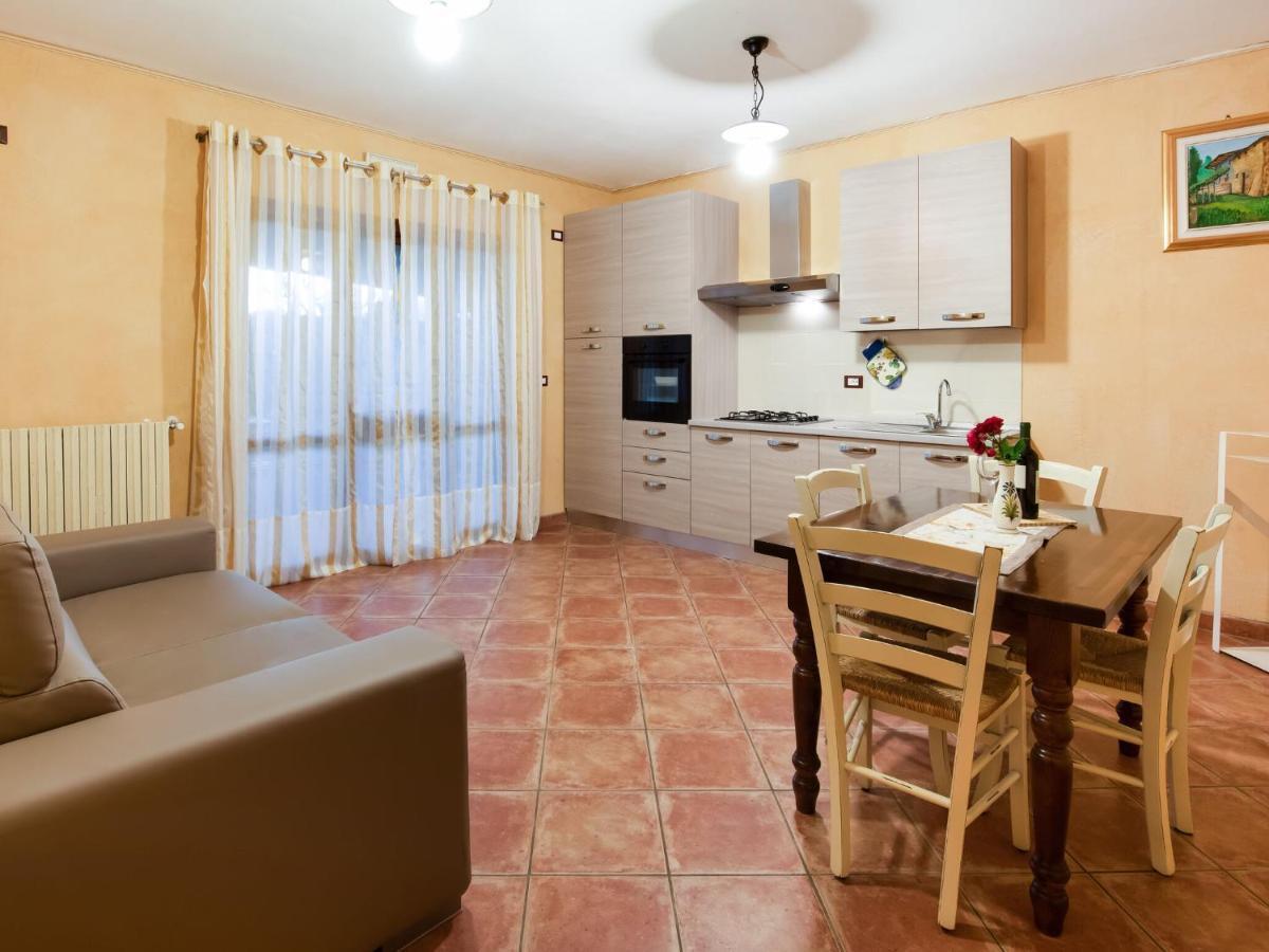فيلا مارونفي Beautiful Chalet With Swimming Pool In Lombardy المظهر الخارجي الصورة