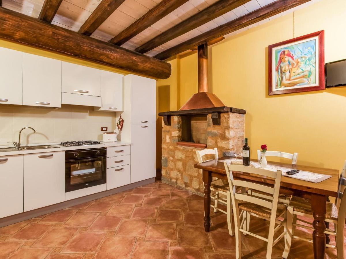فيلا مارونفي Beautiful Chalet With Swimming Pool In Lombardy المظهر الخارجي الصورة