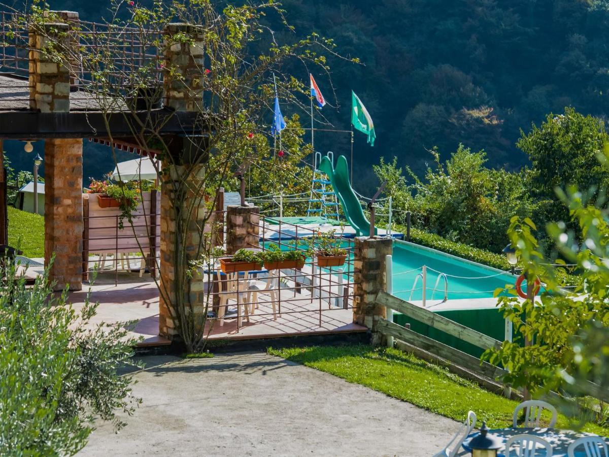 فيلا مارونفي Beautiful Chalet With Swimming Pool In Lombardy المظهر الخارجي الصورة